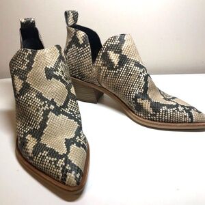 NEW Dolce Vita Women's Sonni Ankle Boots